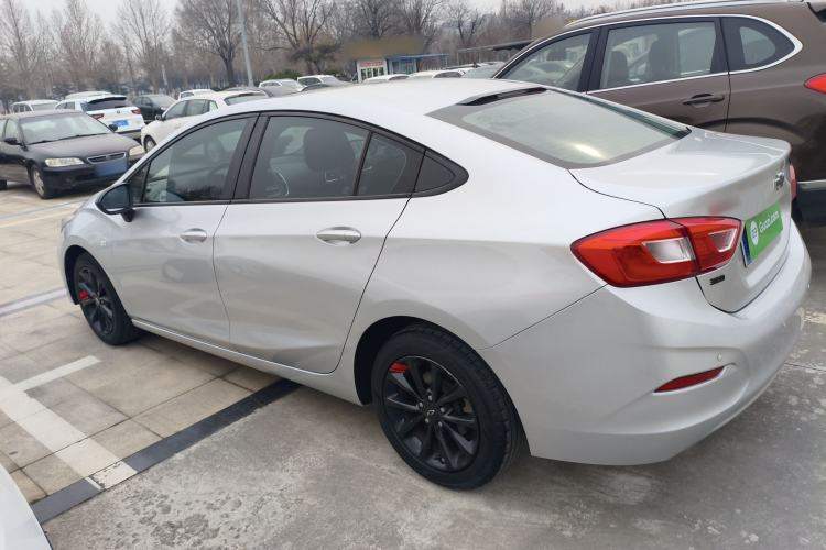 Used Chevrolet Cruze 2018 Redline 320 Automatic Pioneer Edition Left Side