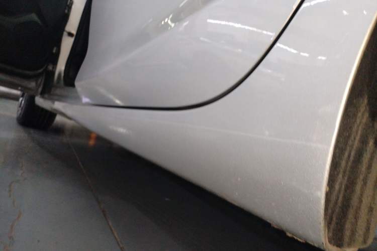 Used Chevrolet Cruze 2018 Redline 320 Automatic Pioneer Edition Left Side Sill