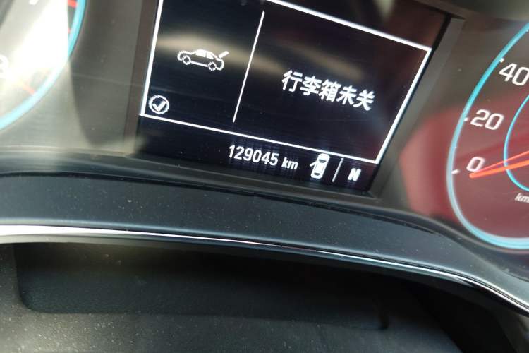 Used Chevrolet Cruze 2018 Redline 320 Automatic Pioneer Edition Odometer Close Up