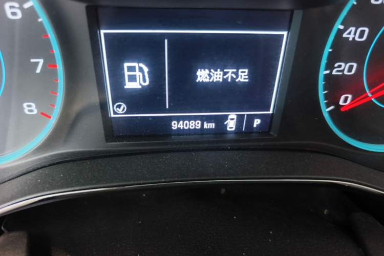 Used Chevrolet Cruze 2018 Redline 320 Automatic Pioneer Edition Odometer Close Up