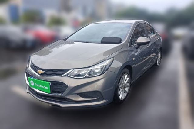 Used Chevrolet Cruze 2018 Hatchback 320 Automatic Pioneer Sunroof Edition