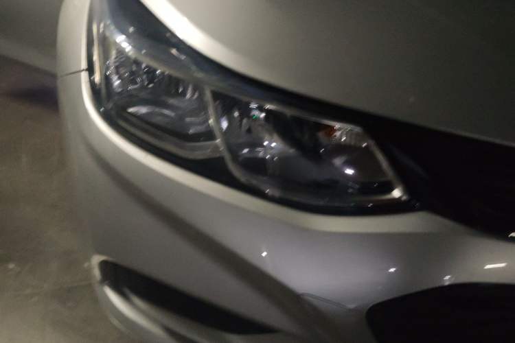 Used Chevrolet Cruze 2018 Redline 320 Automatic Pioneer Edition Right Front Headlight