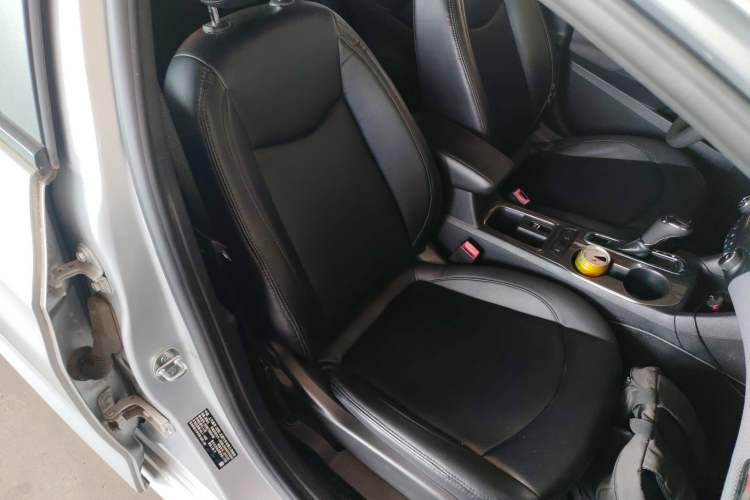 Used Chevrolet Cruze 2018 Redline 320 Automatic Pioneer Edition Right Front Seat