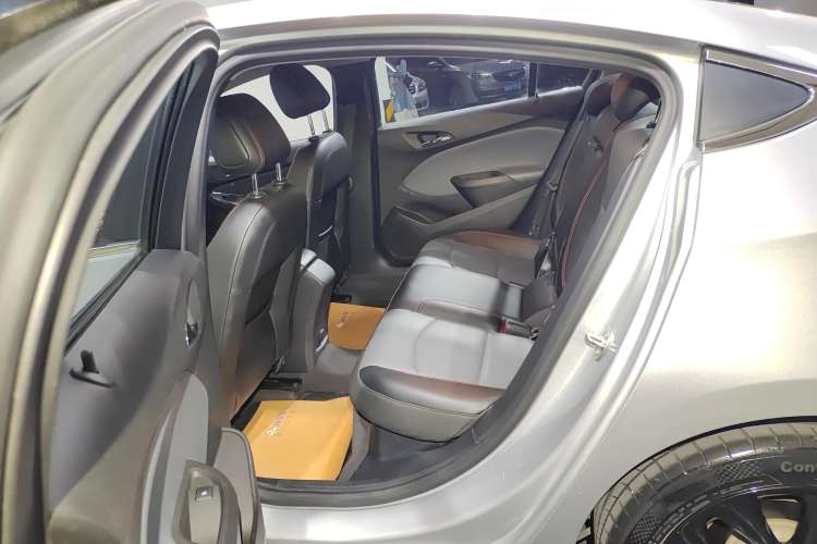Used Chevrolet Cruze 2018 Redline 330T Dual-Clutch Flagship Edition Right Rear Seat