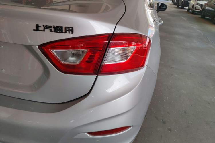 Used Chevrolet Cruze 2018 Redline 320 Automatic Pioneer Edition Right Rear Taillight