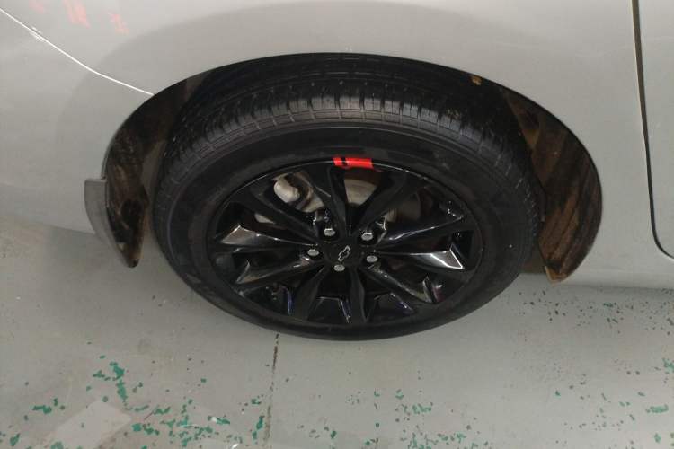 Used Chevrolet Cruze 2018 Redline 320 Automatic Pioneer Edition Right Rear Wheel Hub