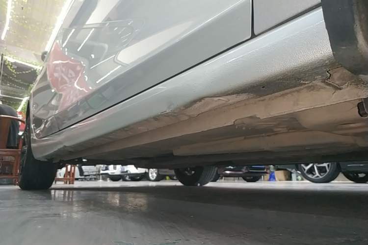 Used Chevrolet Cruze 2018 Redline 320 Automatic Pioneer Edition Right Side Sill