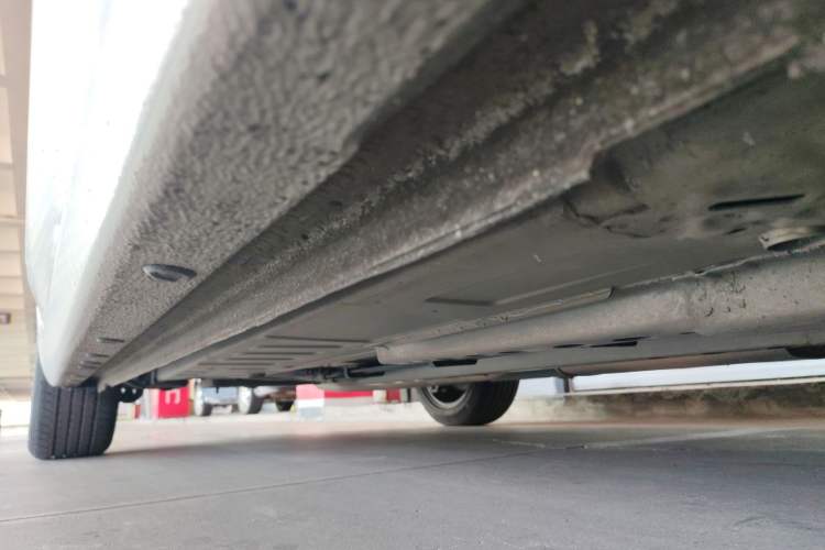 Used Chevrolet Cruze 2018 Redline 320 Automatic Pioneer Edition Right Side Sill