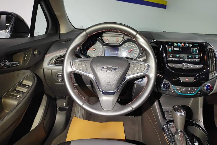 Used Chevrolet Cruze 2018 Redline 330T Dual-Clutch Flagship Edition Steering Wheel