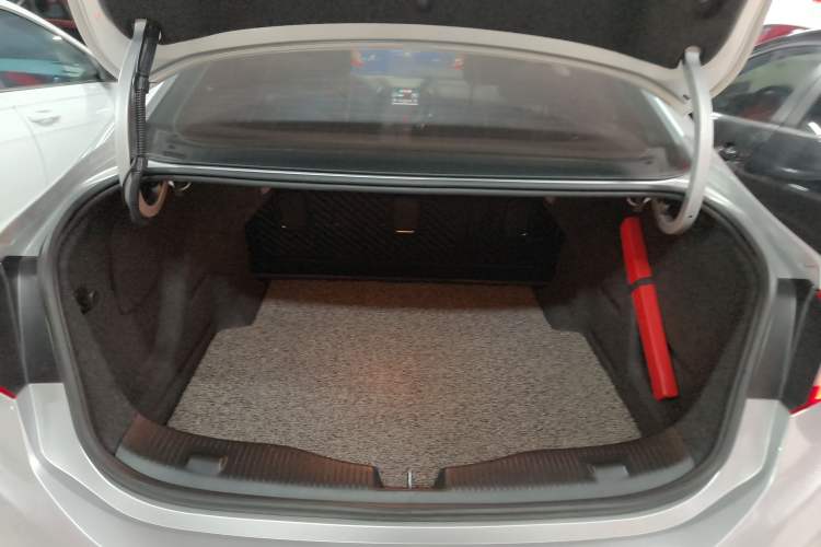 Used Chevrolet Cruze 2018 Redline 320 Automatic Pioneer Edition Trunk