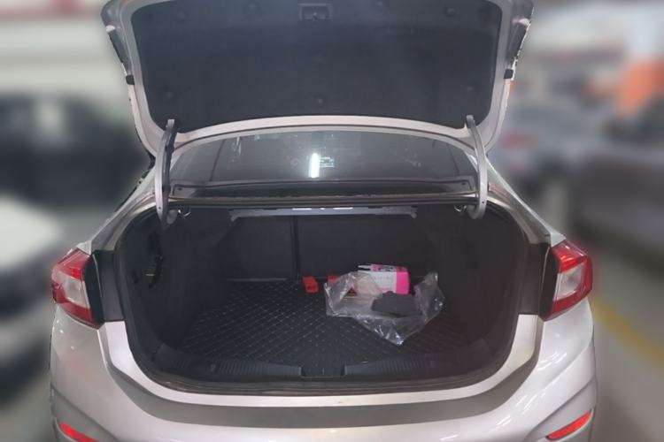 Used Chevrolet Cruze 2018 Redline 330T Dual-Clutch Flagship Edition Trunk