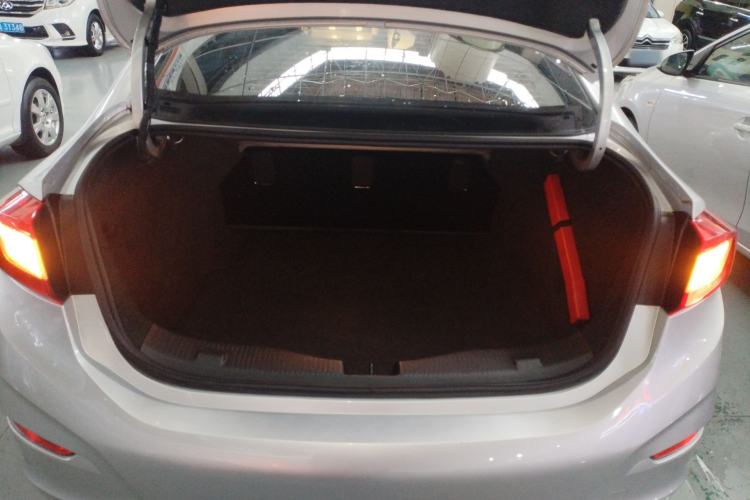 Used Chevrolet Cruze 2018 Redline 320 Automatic Pioneer Edition Trunk