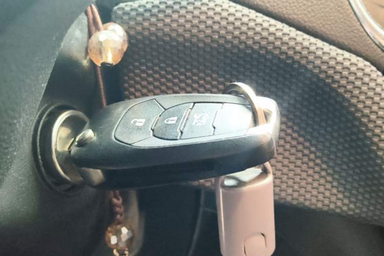 Used Chevrolet Cruze 2018 Redline 320 Automatic Pioneer Edition Vehicle Key