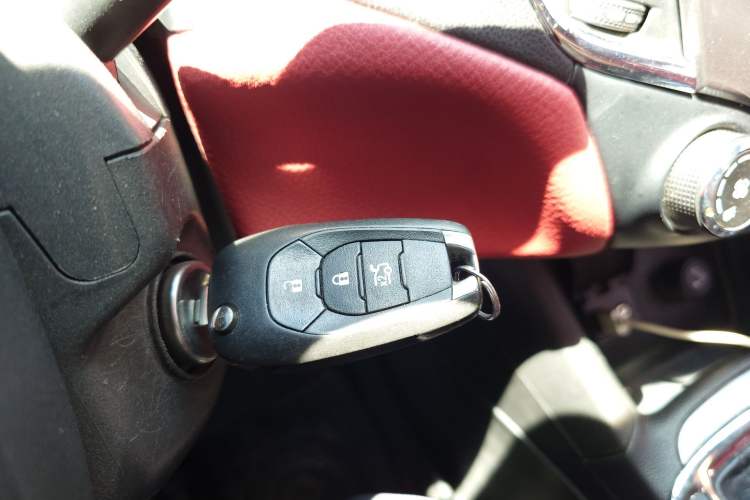 Used Chevrolet Cruze 2018 Redline 320 Automatic Pioneer Edition Vehicle Key