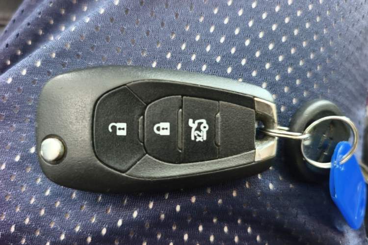 Used Chevrolet Cruze 2018 Redline 320 Automatic Pioneer Edition Vehicle Key