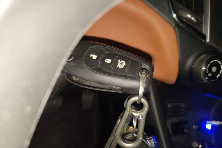 Used Chevrolet Cruze 2018 320 Automatic Pioneer Sunroof Edition Vehicle Key