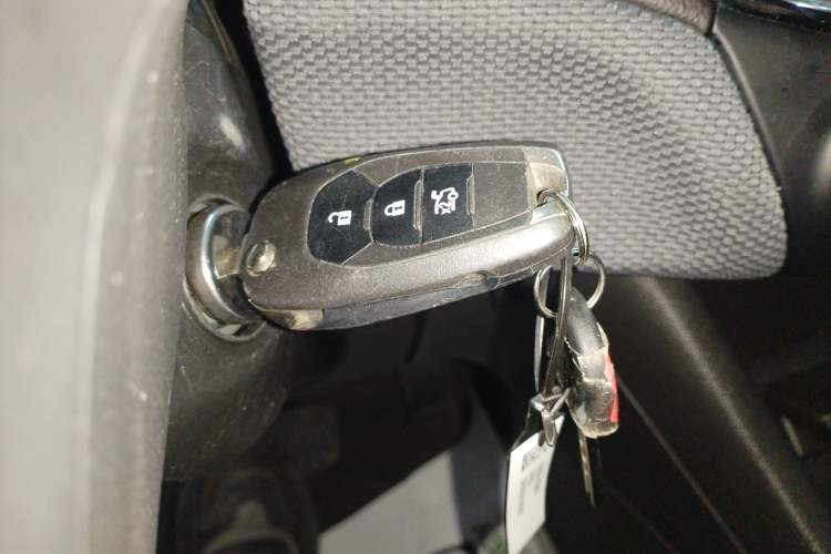 Used Chevrolet Cruze 2018 Redline 320 Automatic Pioneer Edition Vehicle Key