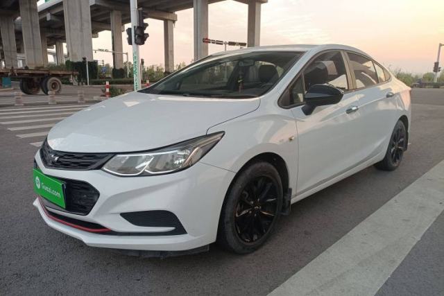 Ojetý Chevrolet Cruze 2018 Redline 320 Automatic Pioneer Edition