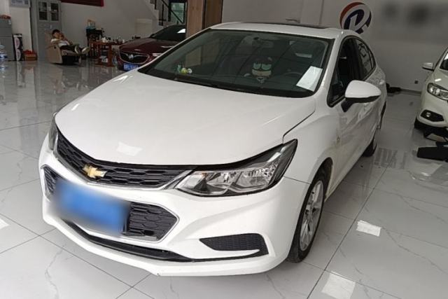 Used Chevrolet Cruze 2018 Hatchback 320 Automatic Pioneer Sunroof Edition