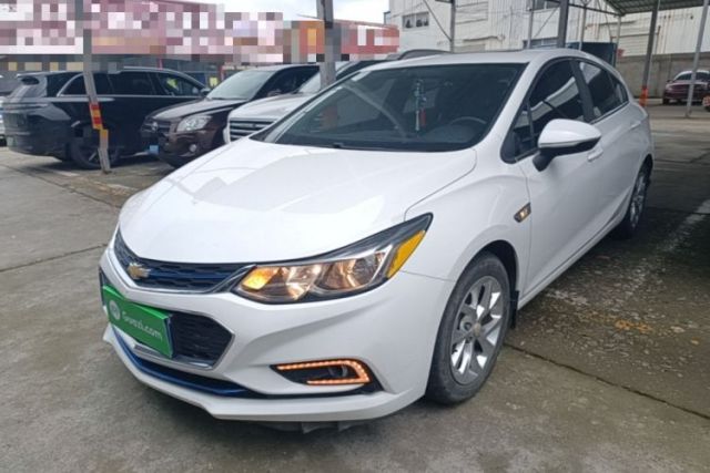 Used Chevrolet Cruze 2018 Hatchback 320 Automatic Pioneer Sunroof Edition