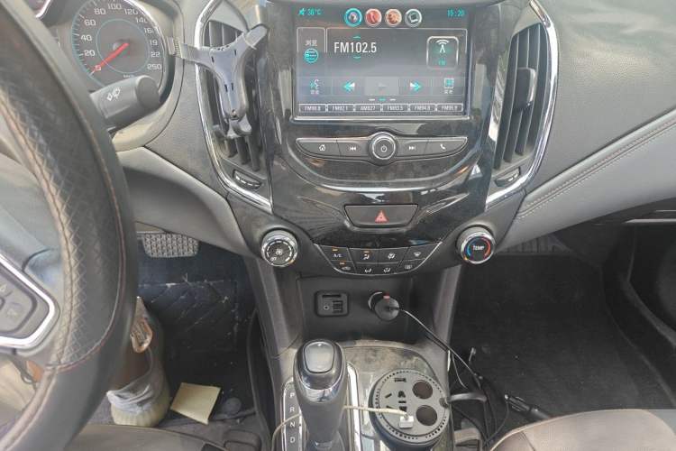 Used Chevrolet Cruze 2018 320 Automatic Xuanfeng Edition Audio And AC Panel