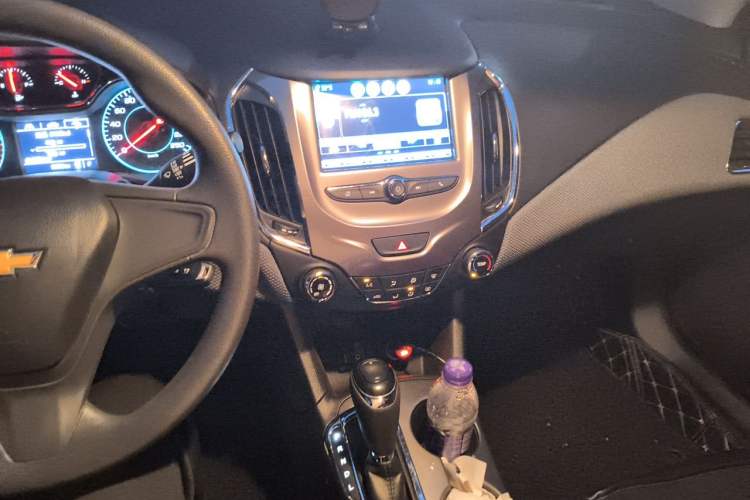 Used Chevrolet Cruze 2018 Revised Version 320 Automatic Pioneer Edition Audio And AC Panel