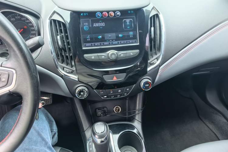 Used Chevrolet Cruze 2018 Redline 320 Automatic Xuanfeng Urban Edition Audio And AC Panel