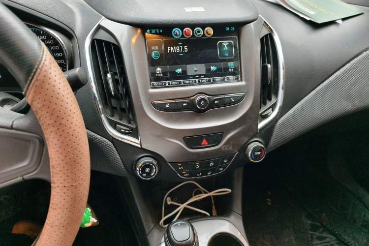 Used Chevrolet Cruze 2018 320 Automatic Pioneer Sunroof Edition Audio And AC Panel