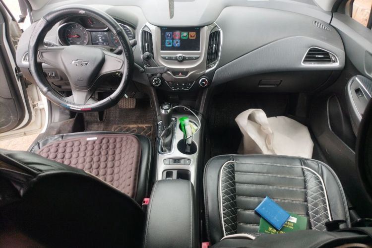 Used Chevrolet Cruze 2018 320 Automatic Pioneer Sunroof Edition Audio And AC Panel