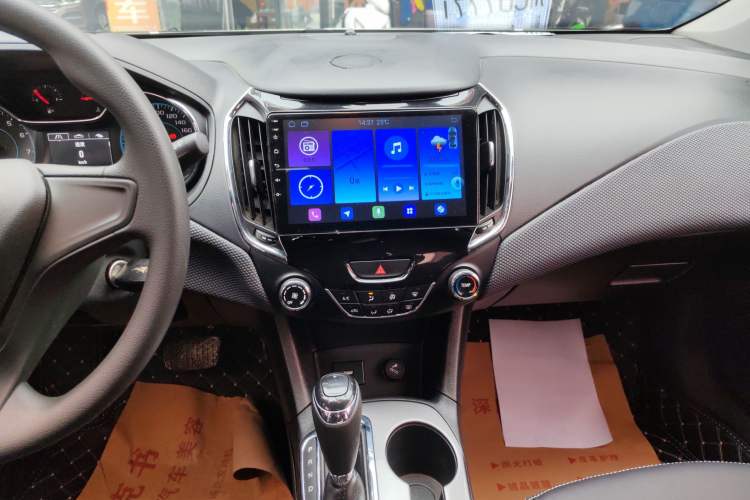 Used Chevrolet Cruze 2018 320 Automatic Pioneer Sunroof Edition Audio And AC Panel