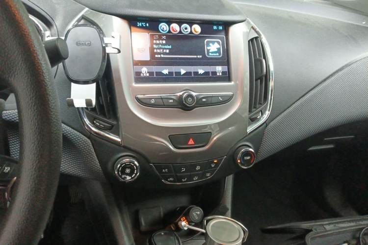 Used Chevrolet Cruze 2018 320 Automatic Pioneer Sunroof Edition Audio And AC Panel