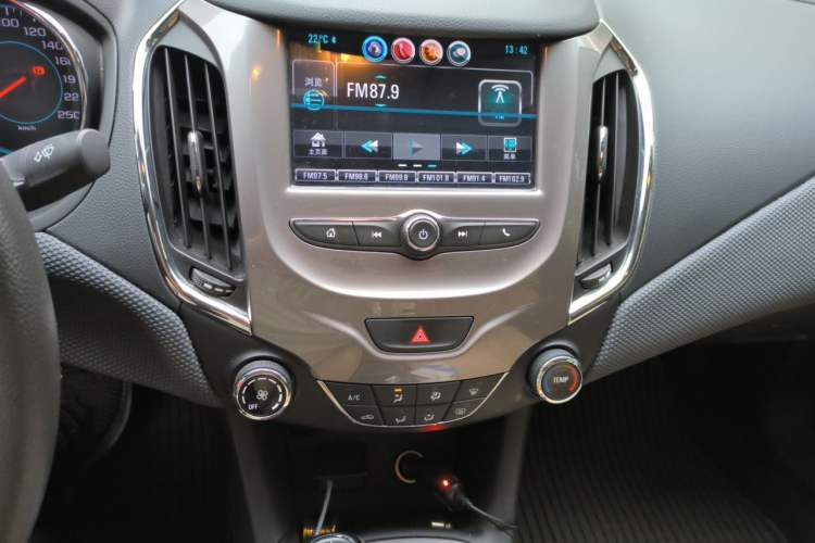 Used Chevrolet Cruze 2018 320 Automatic Pioneer Sunroof Edition Audio And AC Panel