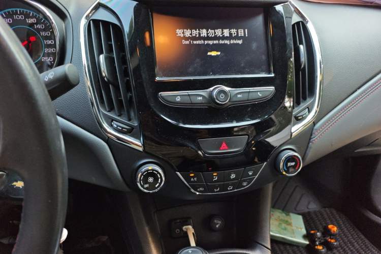 Used Chevrolet Cruze 2018 Redline 320 Automatic Xuanfeng Urban Edition Audio And AC Panel