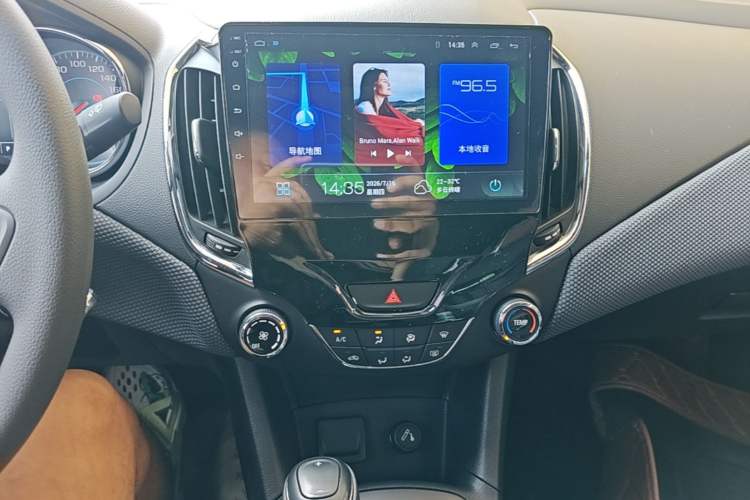 Used Chevrolet Cruze 2018 320 Automatic Pioneer Sunroof Edition Audio And AC Panel