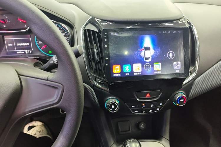 Used Chevrolet Cruze 2018 Redline 320 Automatic Pioneer Edition Audio And AC Panel
