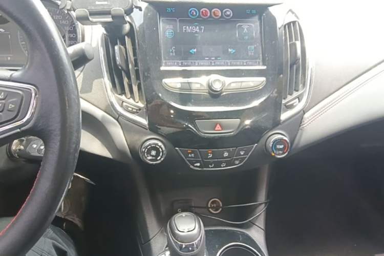 Used Chevrolet Cruze 2018 Redline 320 Automatic Xuanfeng Urban Edition Audio And AC Panel