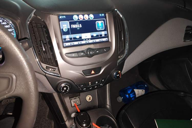 Used Chevrolet Cruze 2018 320 Automatic Pioneer Sunroof Edition Audio And AC Panel