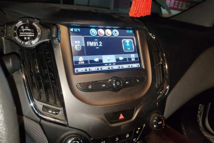Used Chevrolet Cruze 2018 320 Automatic Pioneer Sunroof Edition Audio And AC Panel