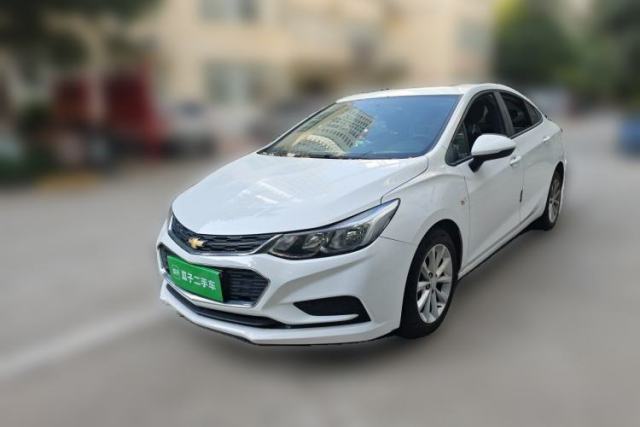 Used Chevrolet Cruze 2018 Hatchback 320 Automatic Pioneer Sunroof Edition