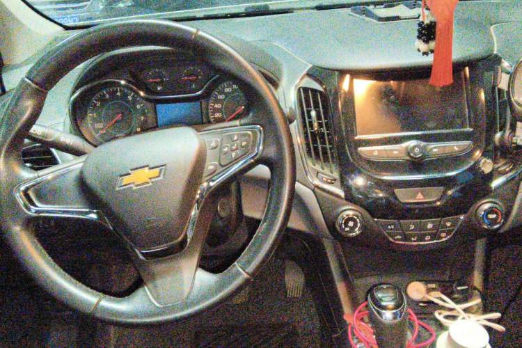 Used Chevrolet Cruze 2018 320 Automatic Xuanfeng Urban Edition Center Console