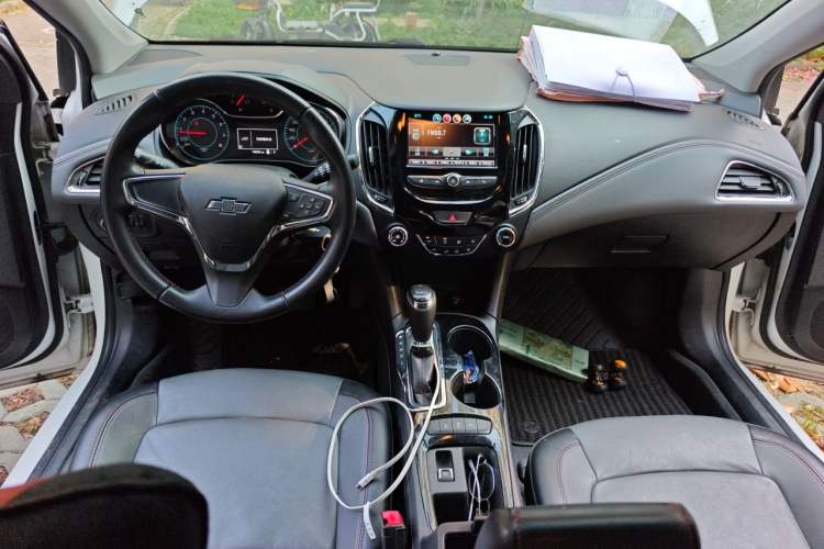 Used Chevrolet Cruze 2018 Redline 320 Automatic Xuanfeng Urban Edition Center Console