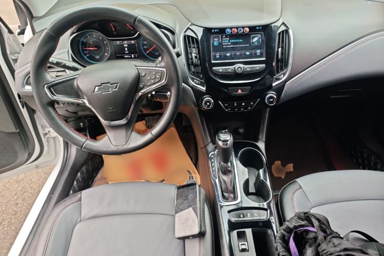 Used Chevrolet Cruze 2018 Redline 320 Automatic Xuanfeng Urban Edition Center Console