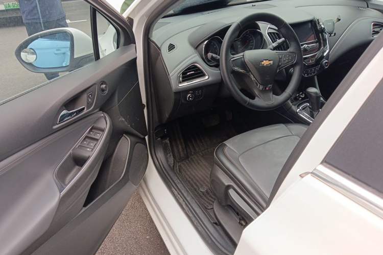 Used Chevrolet Cruze 2018 320 Automatic Xuanfeng Urban Edition Driver Seat