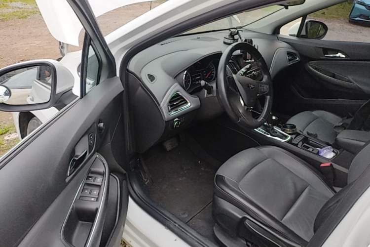 Used Chevrolet Cruze 2018 320 Automatic Xuanfeng Urban Edition Driver Seat