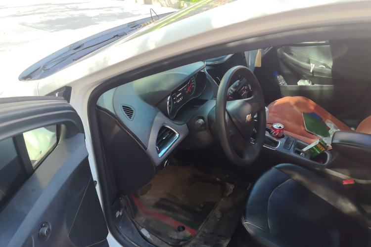Used Chevrolet Cruze 2018 Redline 320 Automatic Pioneer Edition Driver Seat