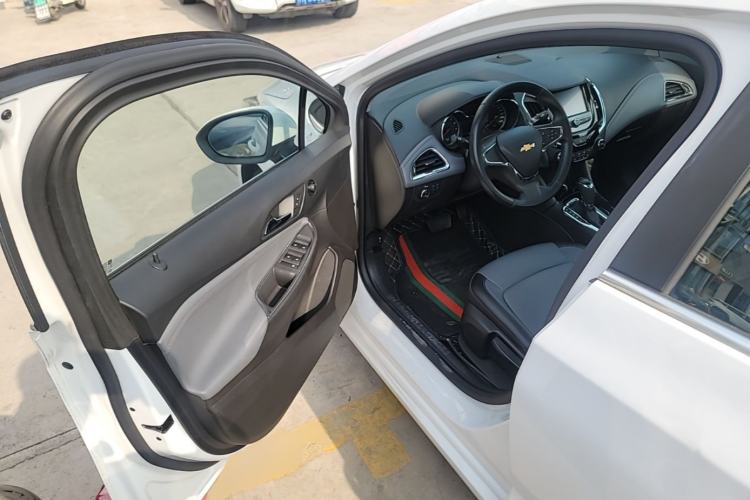 Used Chevrolet Cruze 2018 330T Dual-Clutch Xuanfeng Edition Driver Seat