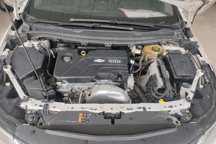Used Chevrolet Cruze 2018 320 Automatic Pioneer Sunroof Edition Engine Bay