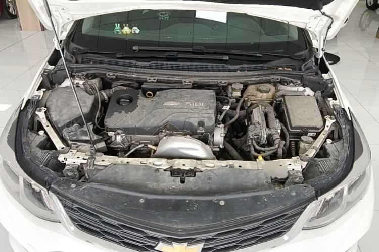 Used Chevrolet Cruze 2018 Hatchback 320 Automatic Pioneer Sunroof Edition Engine Bay