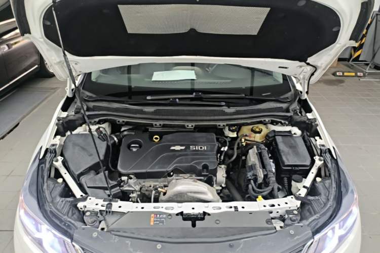 Used Chevrolet Cruze 2018 320 Automatic Pioneer Sunroof Edition Engine Bay