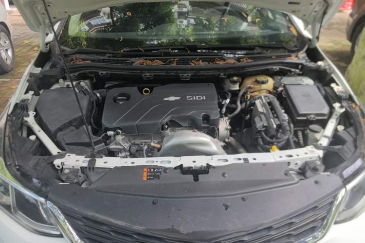 Used Chevrolet Cruze 2018 320 Automatic Pioneer Sunroof Edition Engine Bay